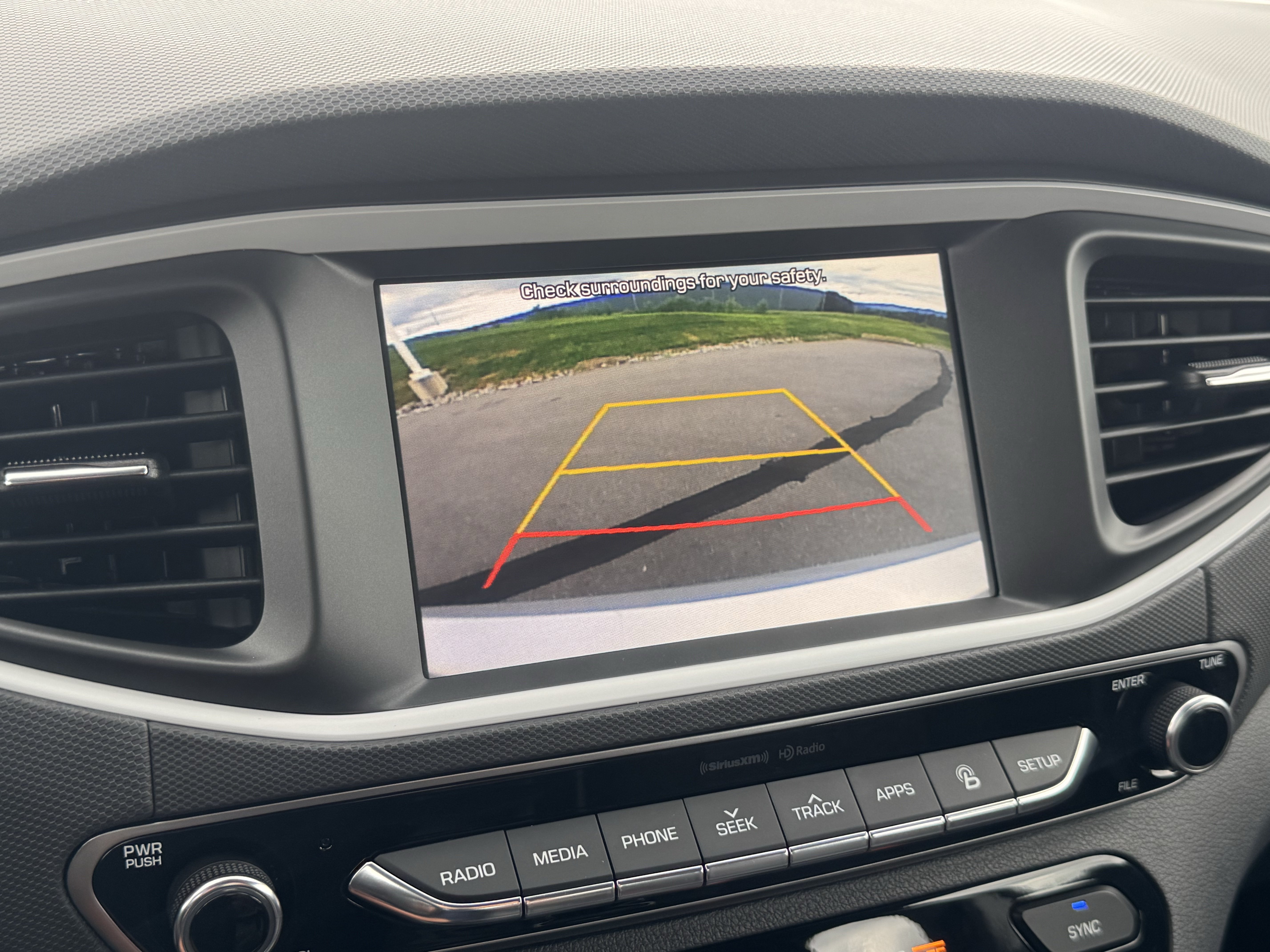 Used 2019 Hyundai Ioniq Plug-In Hybrid FWD image 26
