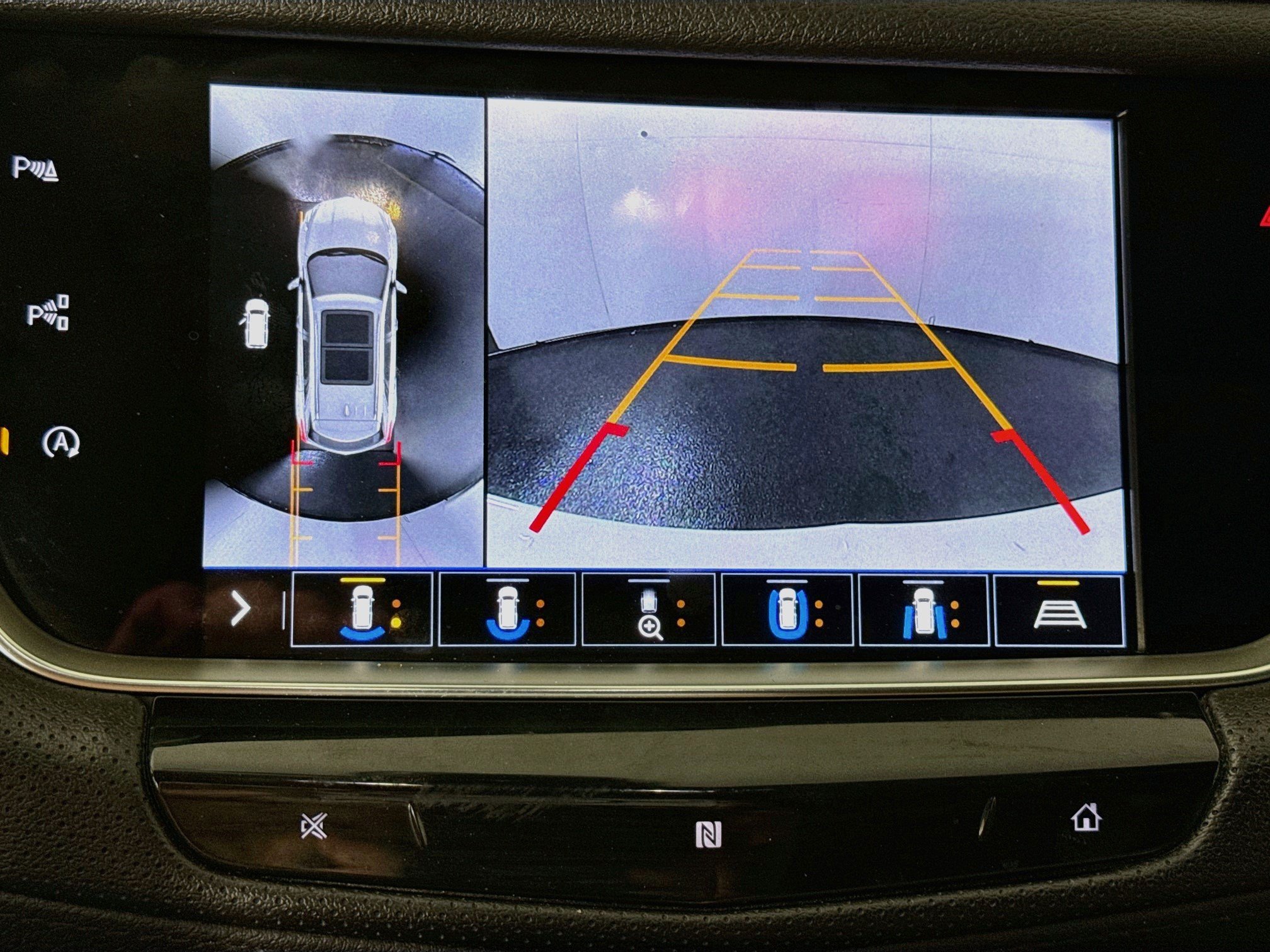 Used 2020 Cadillac XT5 Premium Luxury FWD image 19