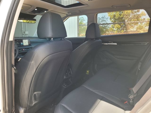 Certified 2024 Kia Seltos SX w/ SX Sunroof Package AWD/4WD image 16
