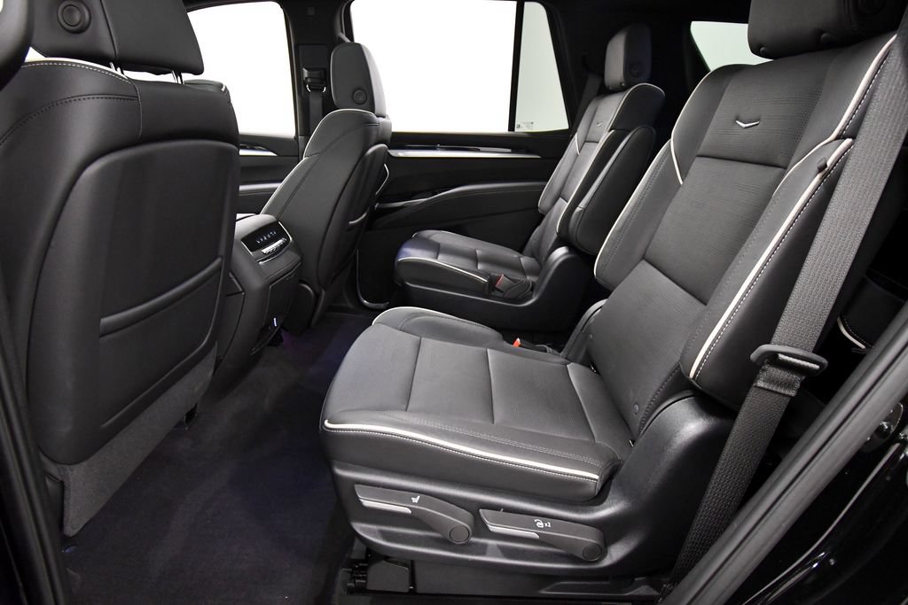 Used 2025 Cadillac Escalade Sport AWD/4WD image 15