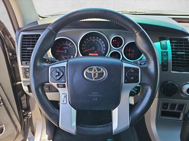 Used 2017 Toyota Sequoia SR5 w/ Premium Package RWD image 14