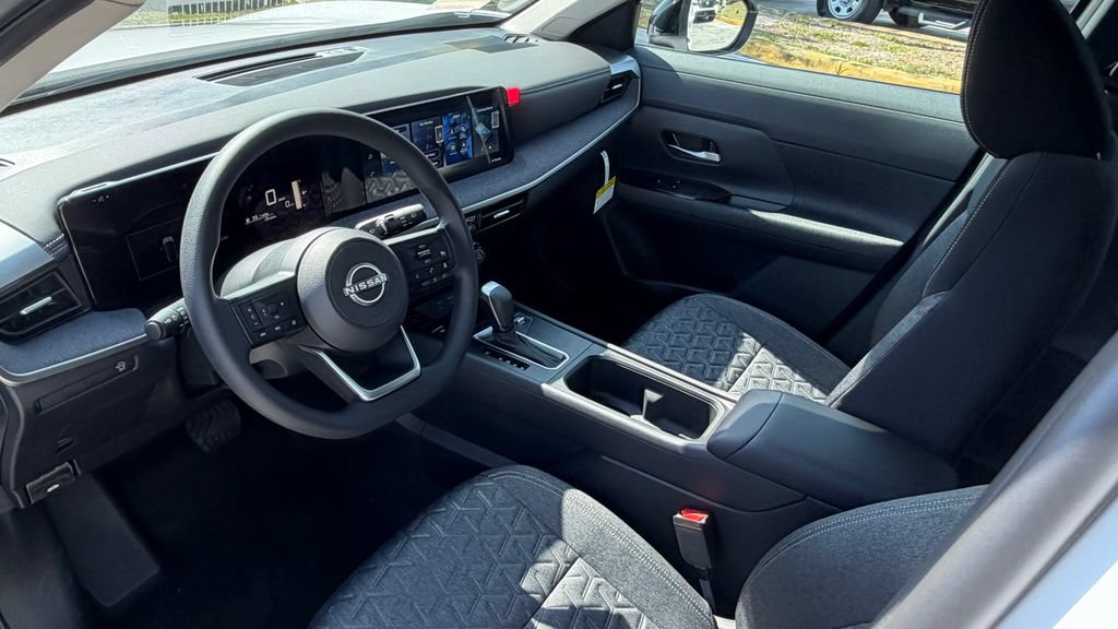 Used 2026 Nissan Kicks SV FWD image 12