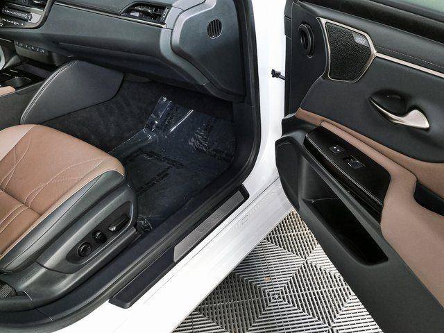 Used 2024 Lexus ES 350 Ultra Luxury w/ Accessory Package (Z2) FWD image 25