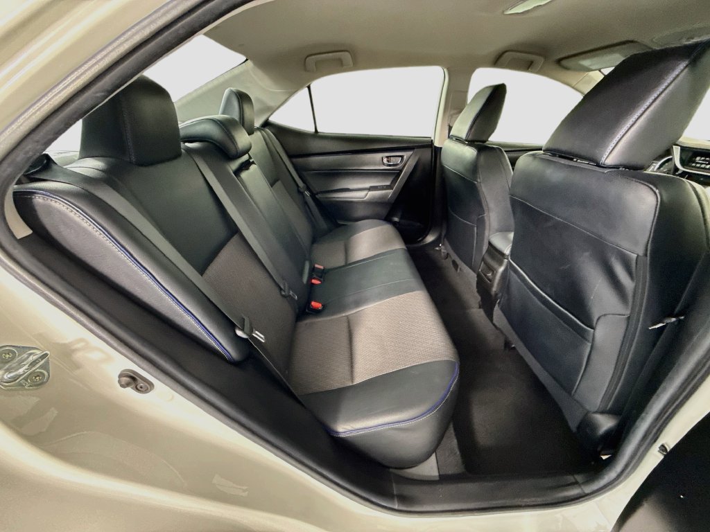 Used 2018 Toyota Corolla SE w/ Carpet Mat Package (TMS) FWD image 22