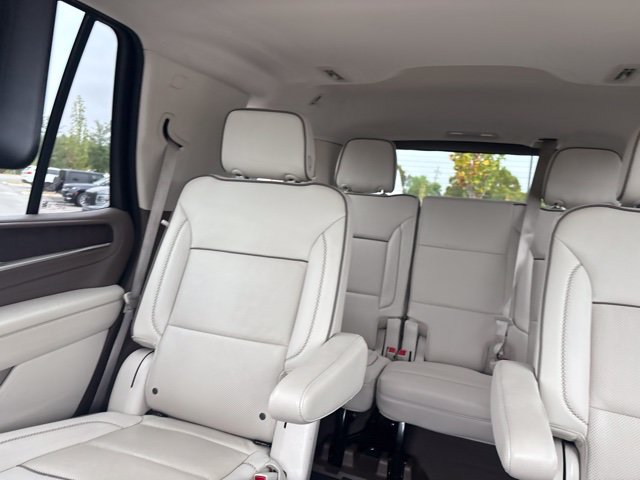 Used 2023 GMC Yukon Denali w/ Advanced Technology Package AWD/4WD image 43