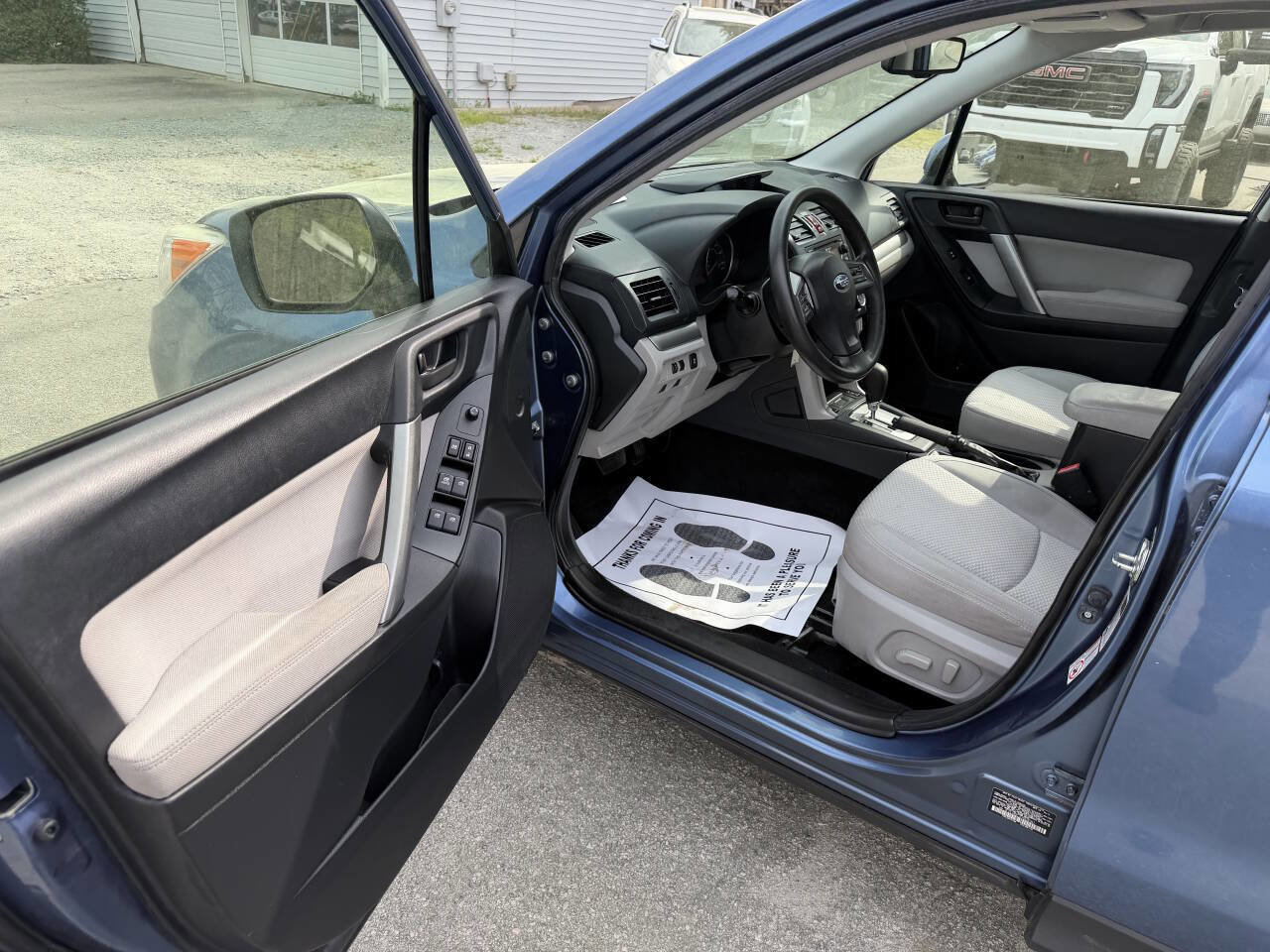 Used 2015 Subaru Forester 2.5i Premium w/ All-Weather Package image 10