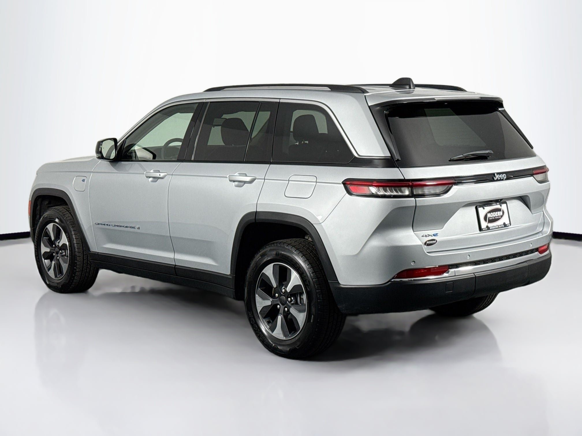 Used 2022 Jeep Grand Cherokee Limited 4xe AWD/4WD image 13