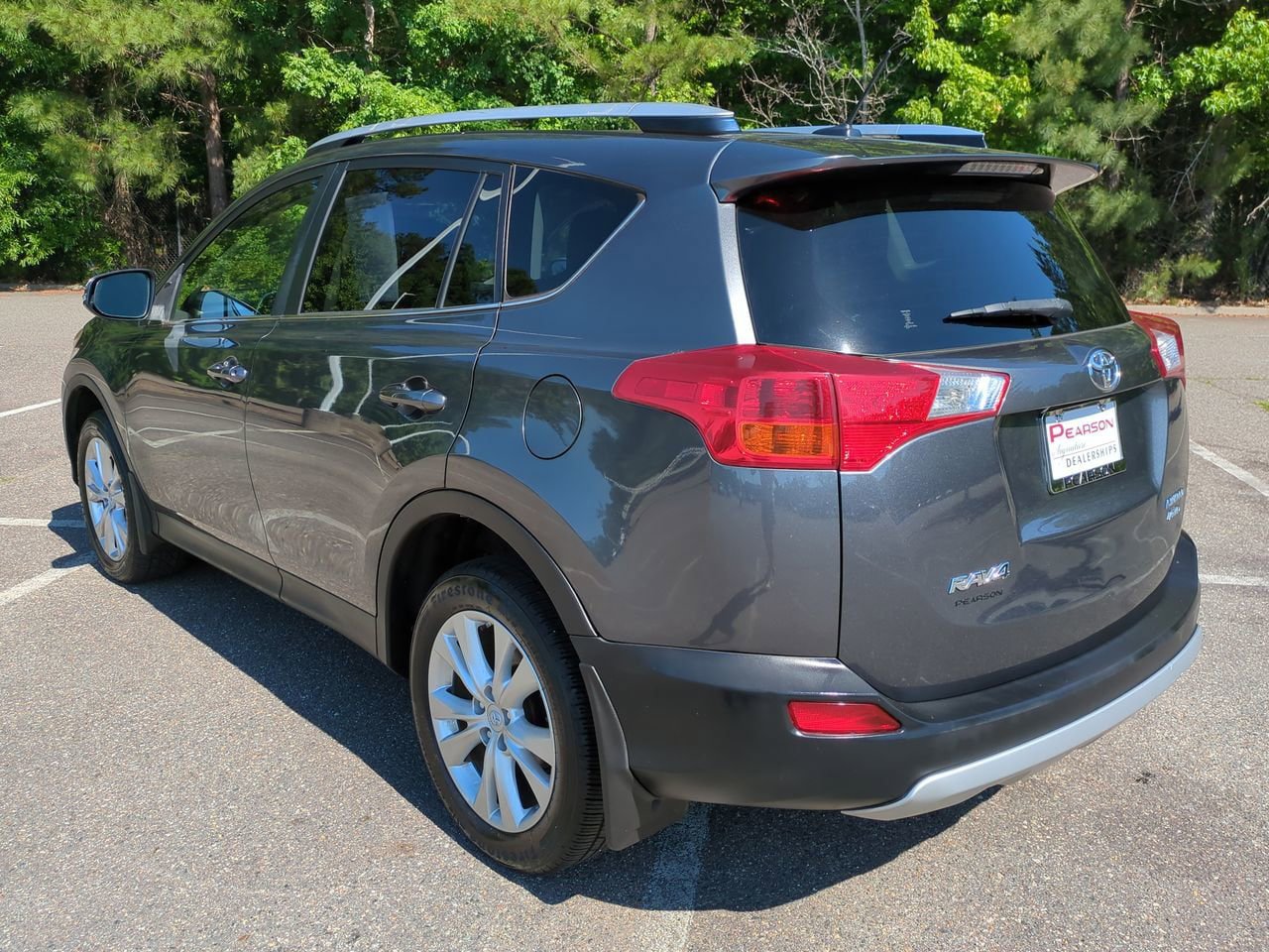 Used 2015 Toyota RAV4 Limited w/ Outdoor Package AWD/4WD image 6