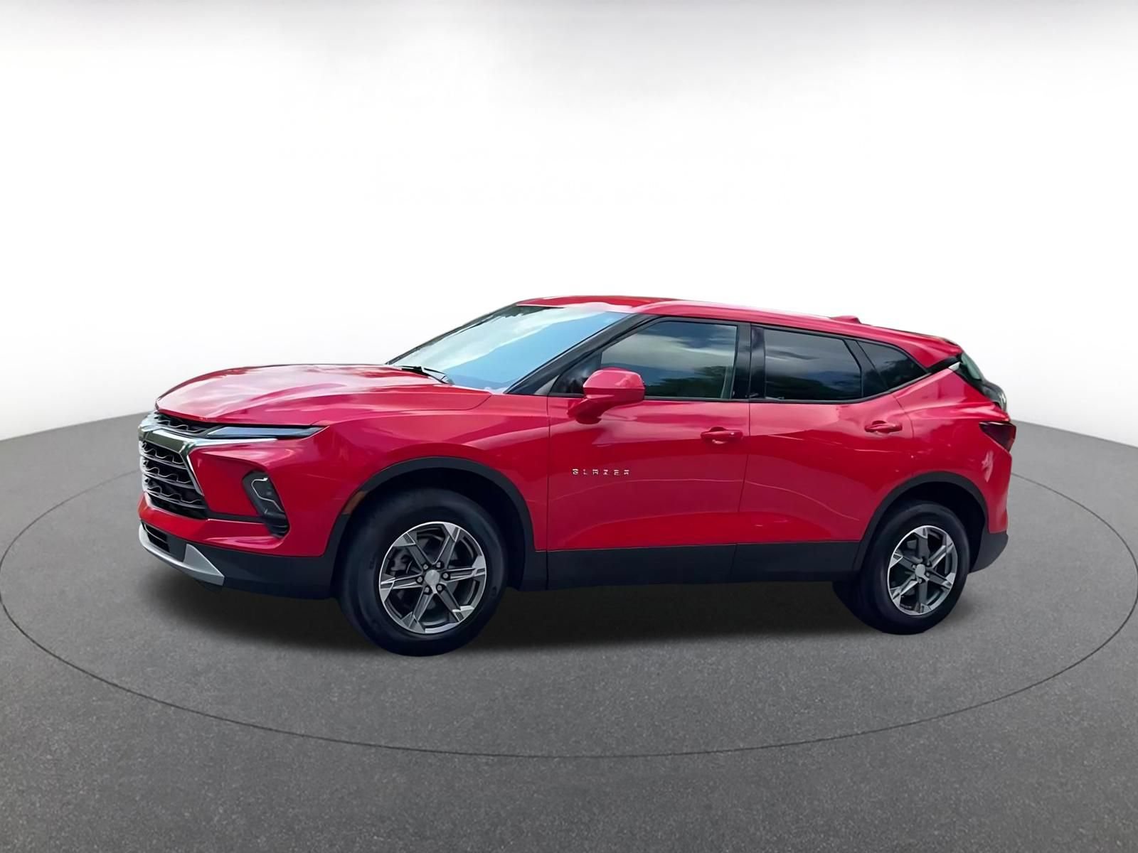 Used 2026 Chevrolet Blazer LT FWD image 7