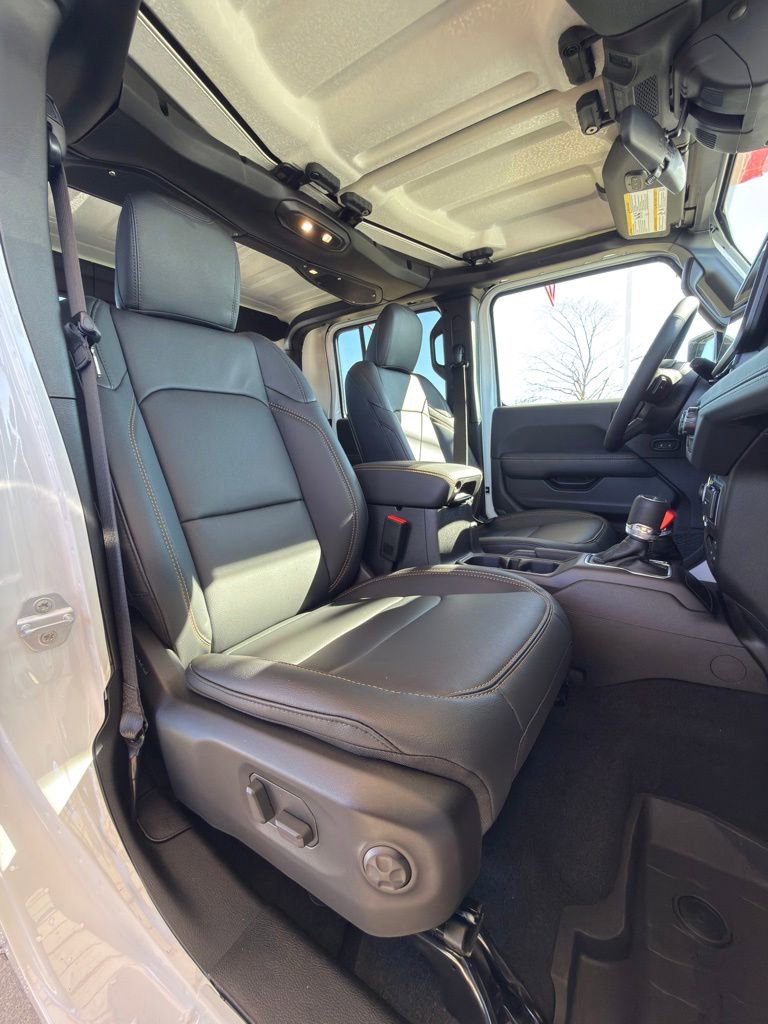 New 2026 Jeep Gladiator Sport S image 28