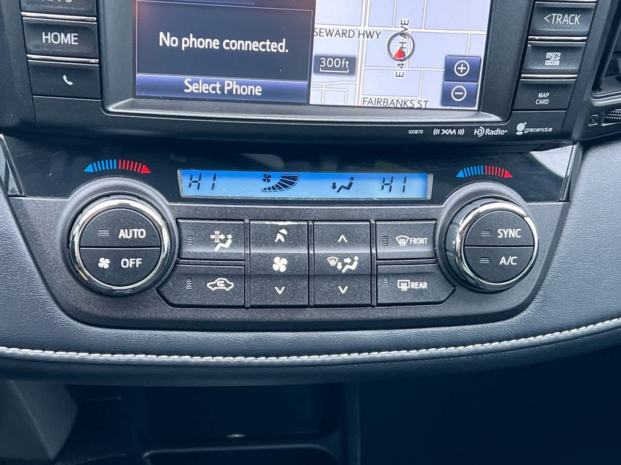 Used 2018 Toyota RAV4 XLE FWD image 19
