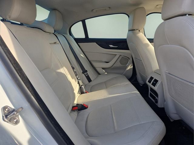 Used 2020 Jaguar XE S image 15