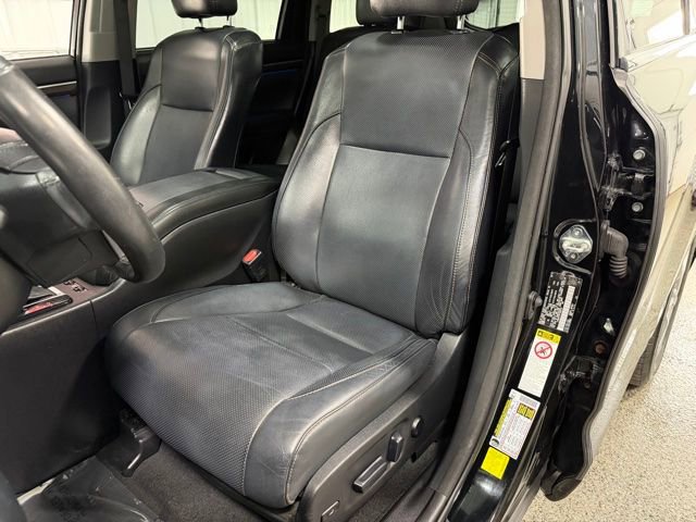 Used 2015 Toyota Highlander Limited Platinum AWD/4WD image 26
