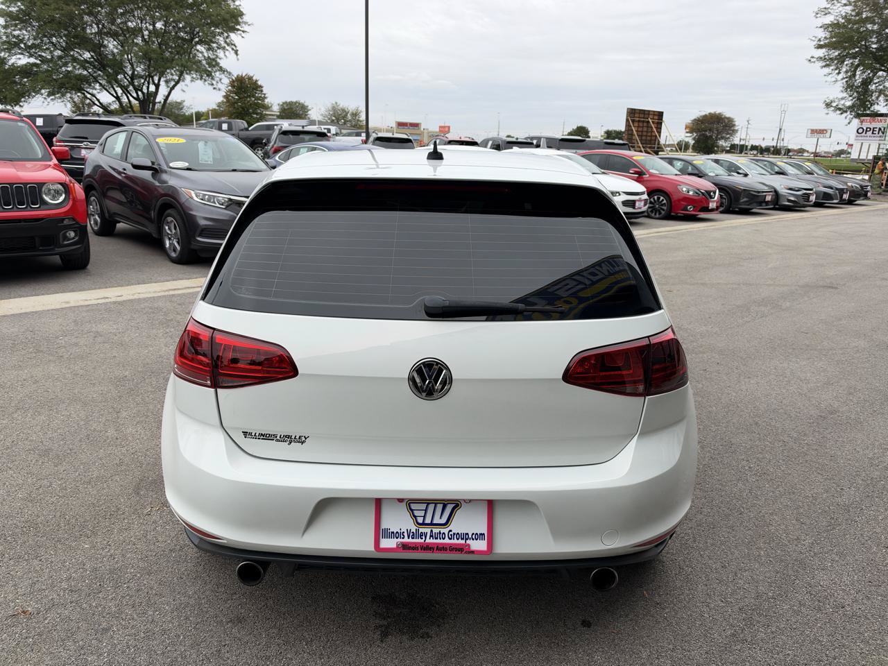 Used 2015 Volkswagen GTI SE w/ Lighting Package (SEL) FWD image 6