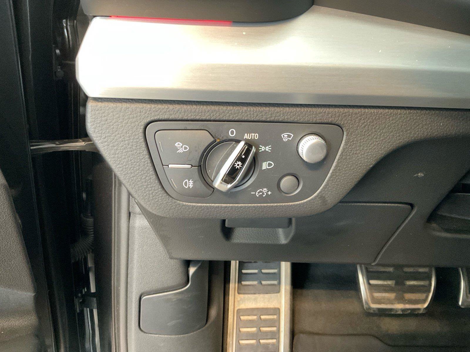 Used 2018 Audi SQ5 Prestige AWD/4WD image 28