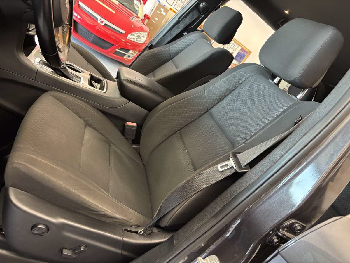 Used 2020 Jeep Grand Cherokee Laredo RWD image 21