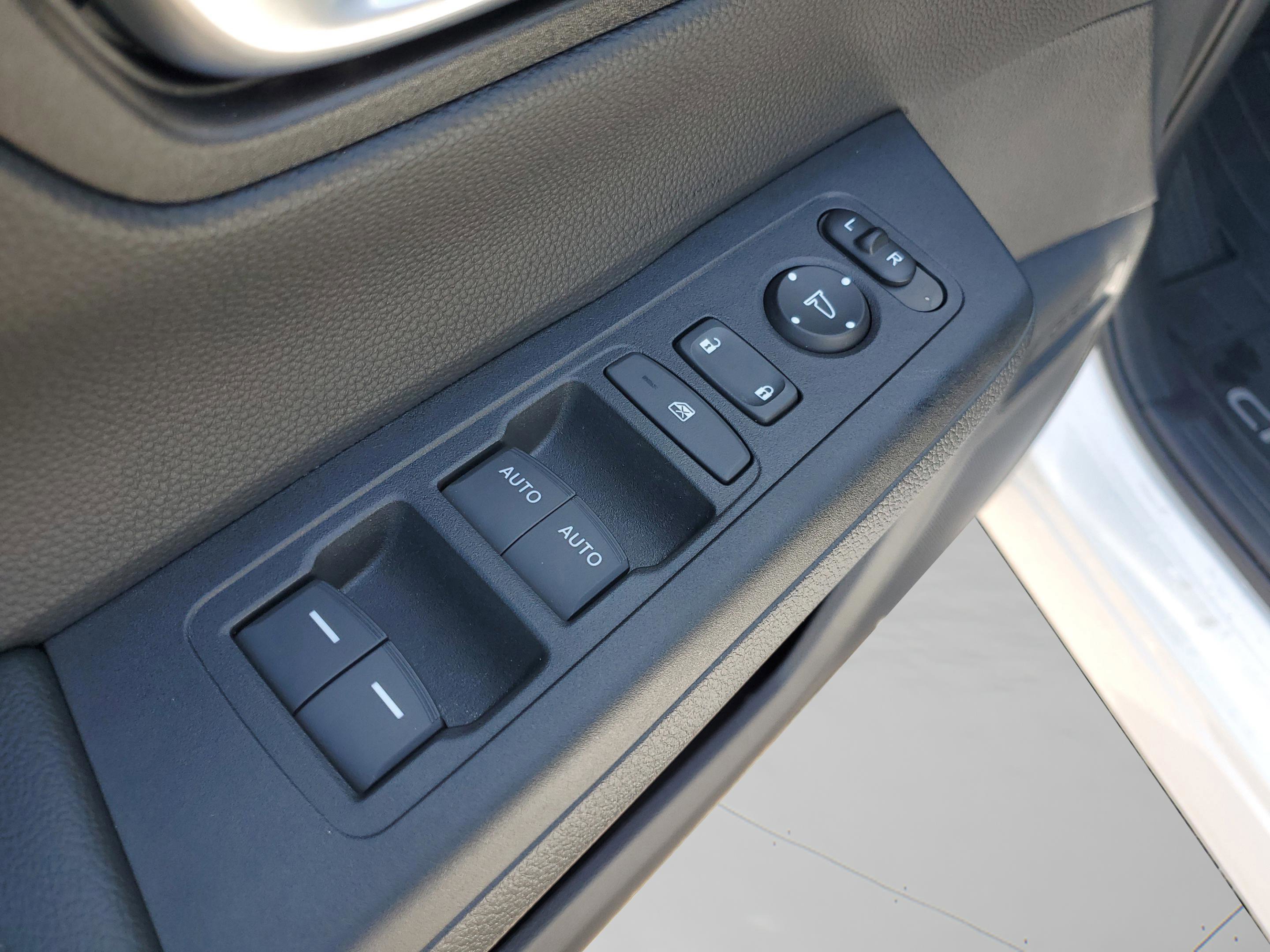 Certified 2025 Honda CR-V Sport image 34