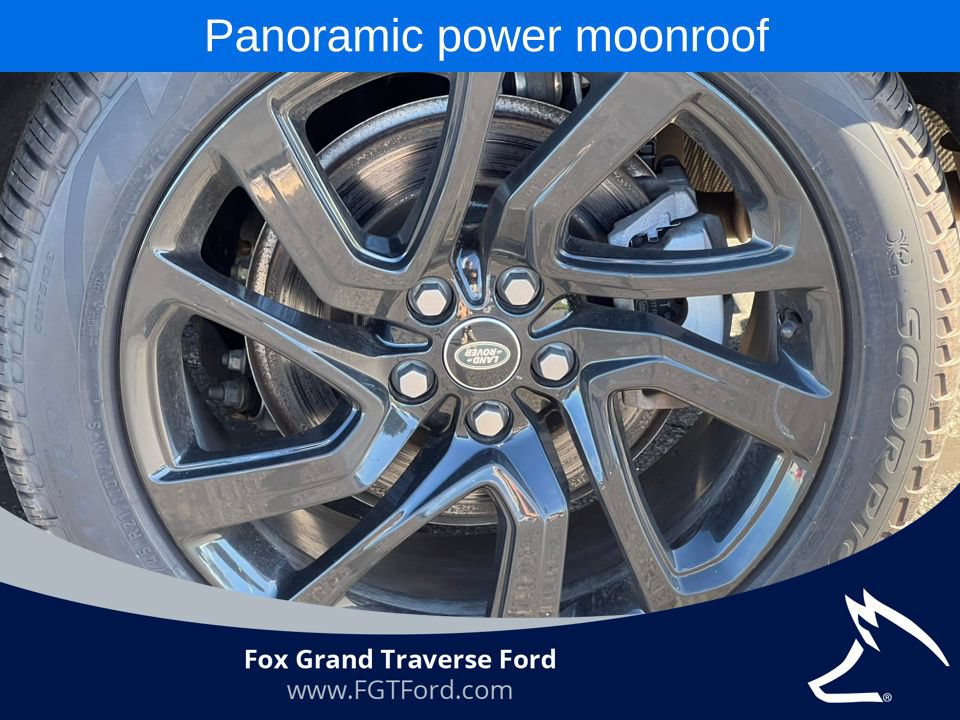Used 2024 Land Rover Discovery S AWD/4WD image 8