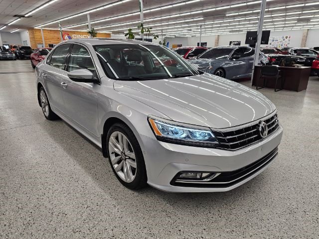 Used 2016 Volkswagen Passat 3.6 SEL Premium image 3