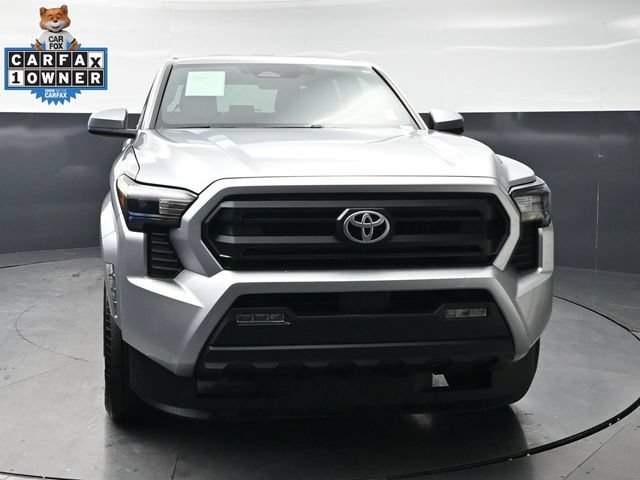 Used 2025 Toyota Tacoma SR5 RWD image 2