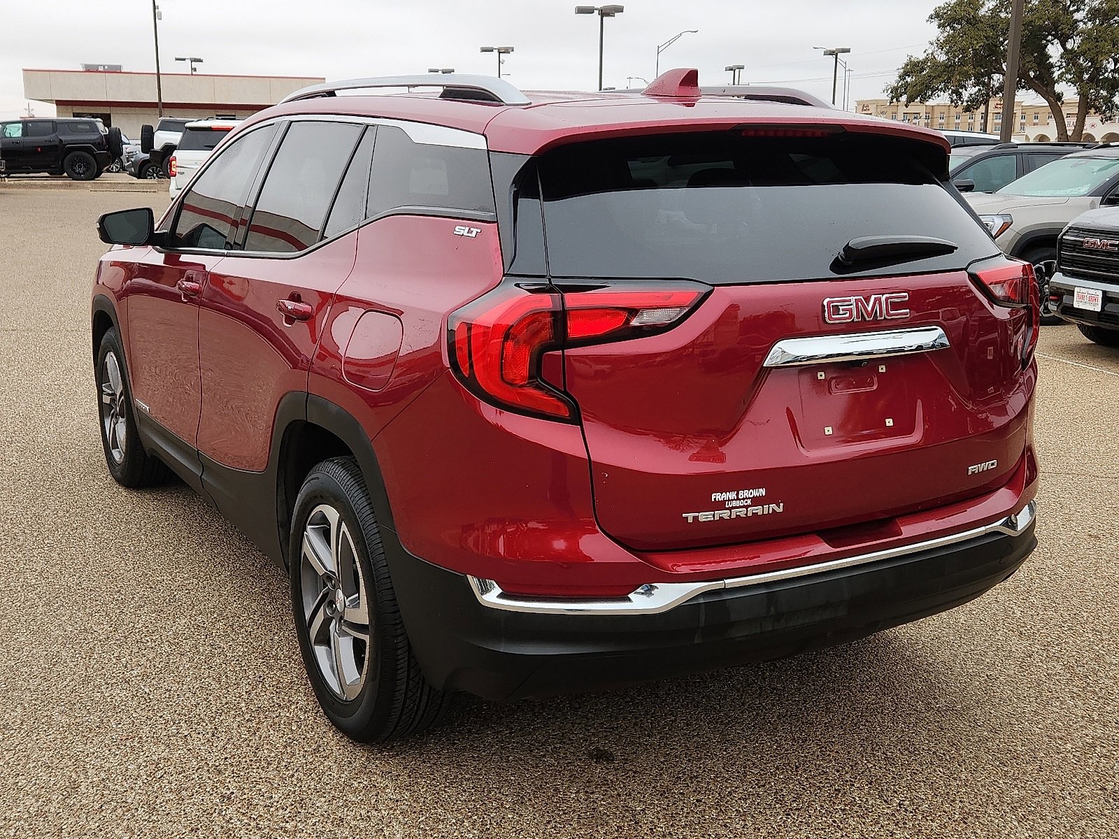 Used 2020 GMC Terrain SLT image 3