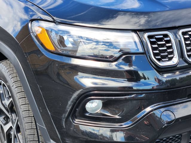 Used 2025 Jeep Compass Limited AWD/4WD image 9