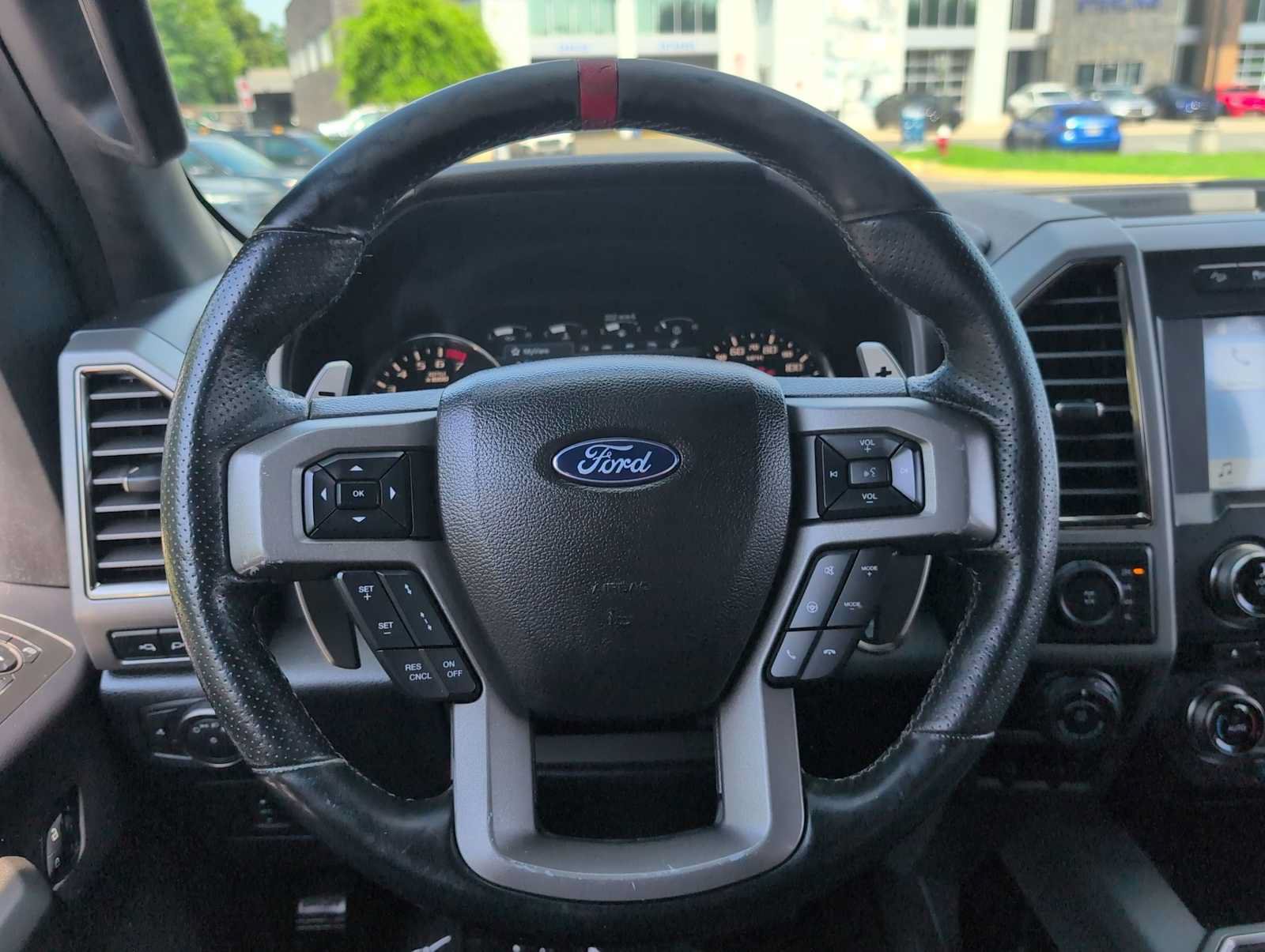 Used 2017 Ford F150 Raptor w/ Equipment Group 802A Luxury AWD/4WD image 22