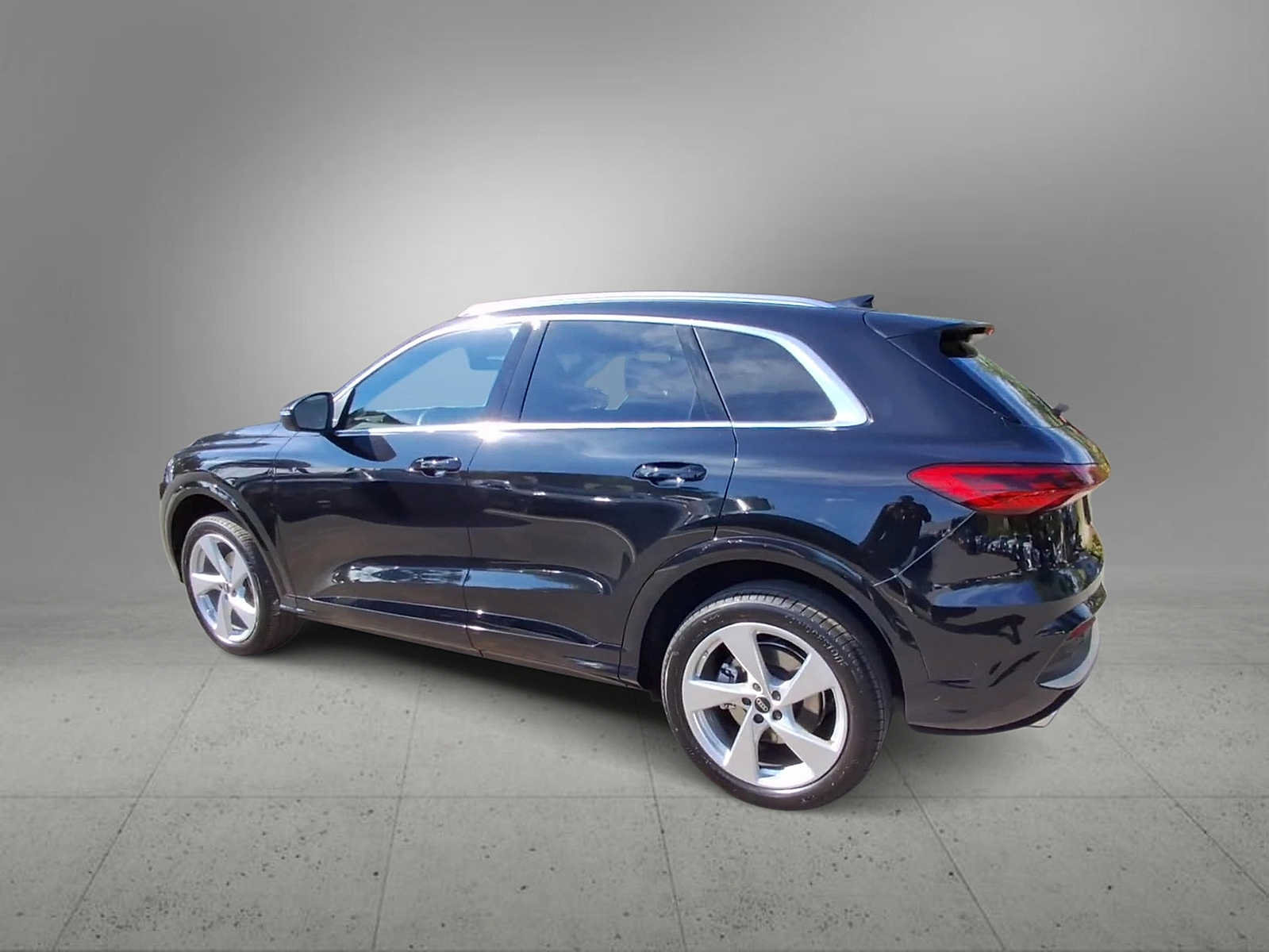 Used 2025 Audi Q5 Premium Plus AWD/4WD image 6