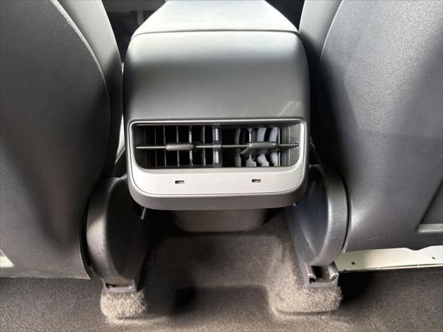 Used 2023 Tesla Model Y 2WD image 22