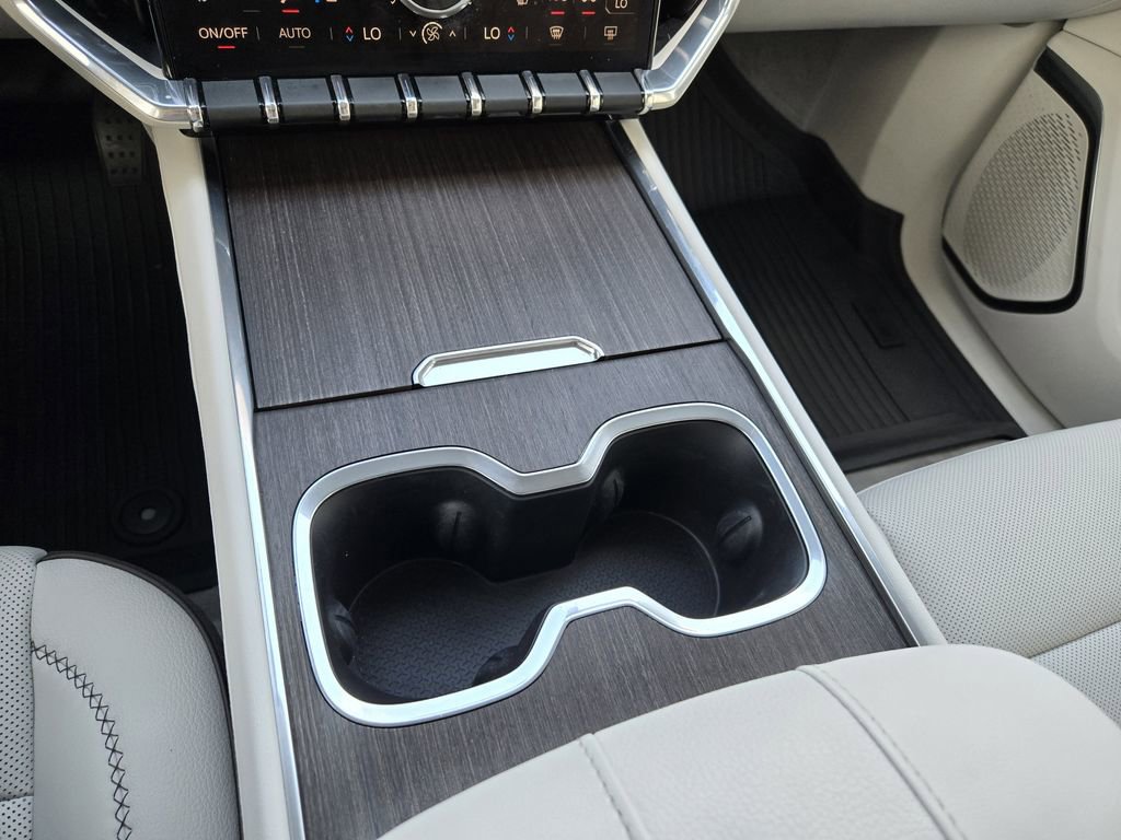 Used 2024 GMC Acadia Denali w/ Super Cruise Package image 18