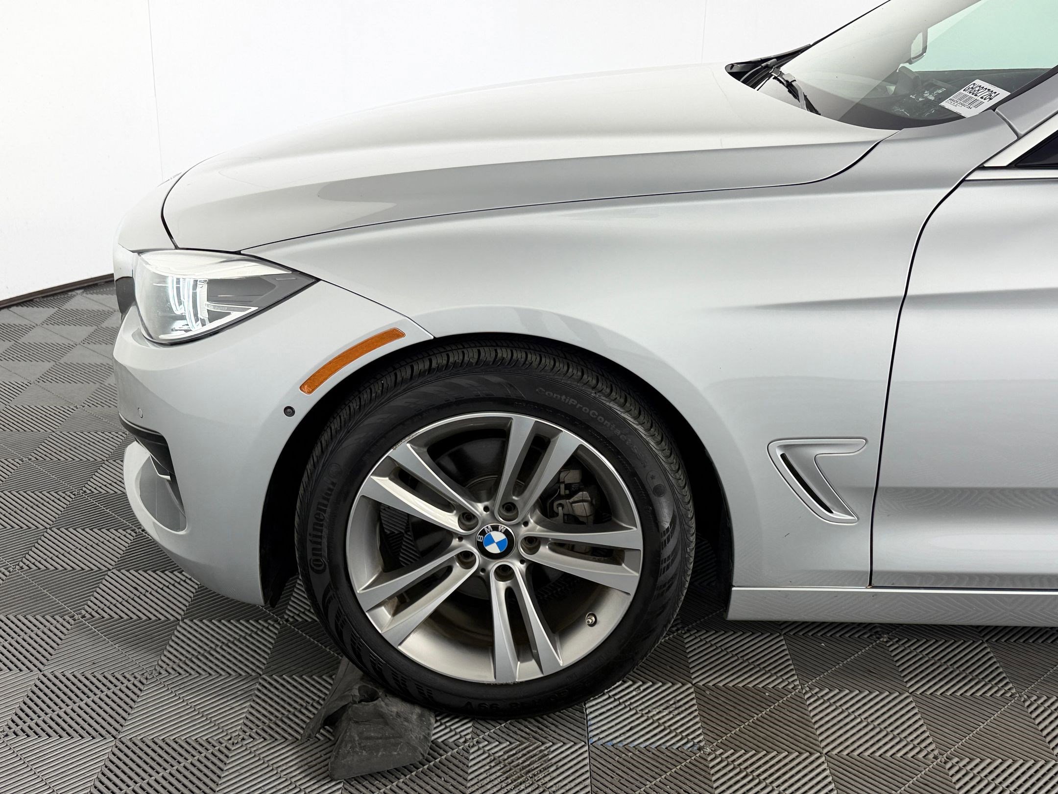 Used 2017 BMW 330i Gran Turismo xDrive AWD/4WD image 11