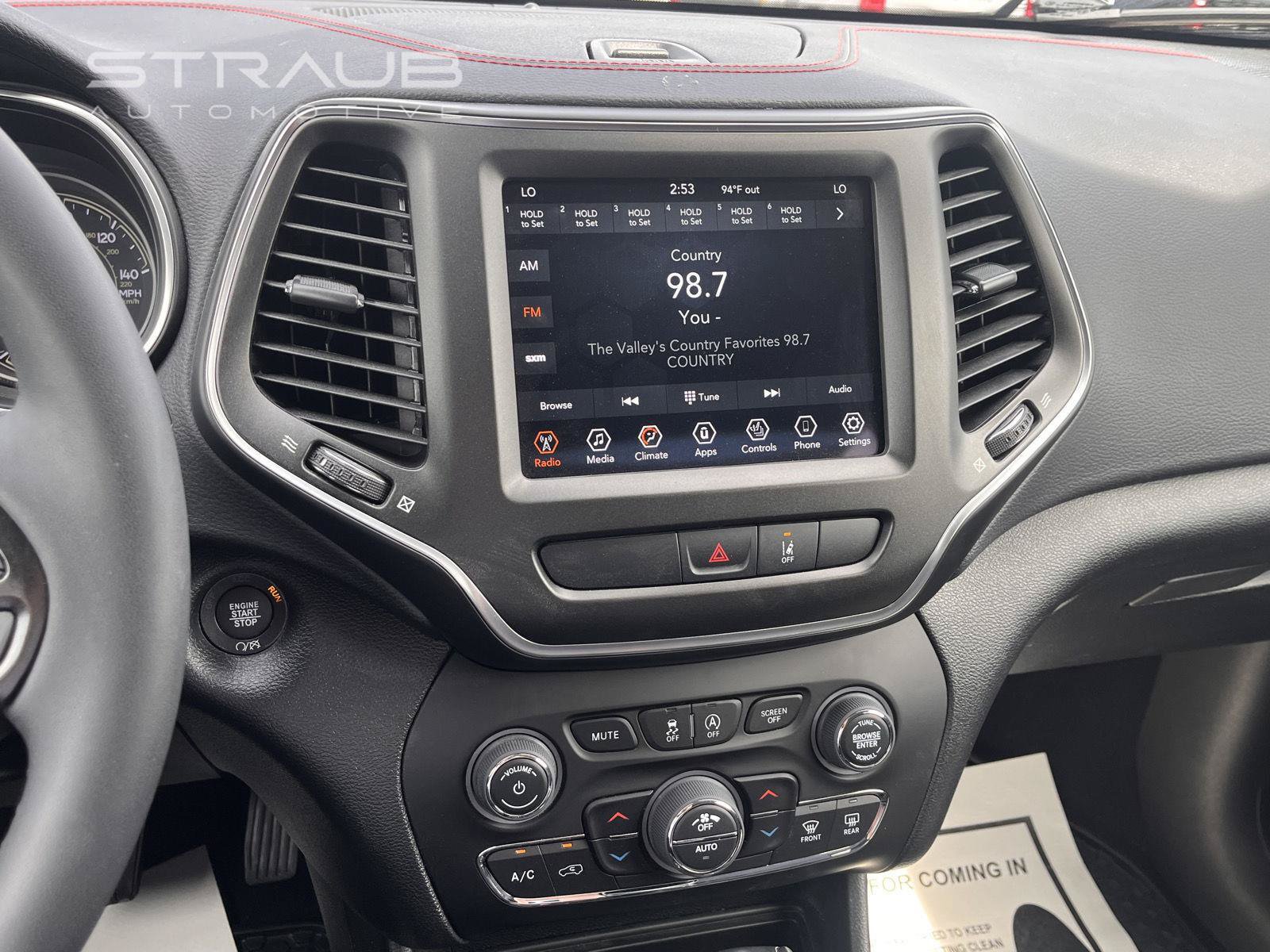 Used 2022 Jeep Cherokee Trailhawk w/ Trailer Tow Group AWD/4WD image 25