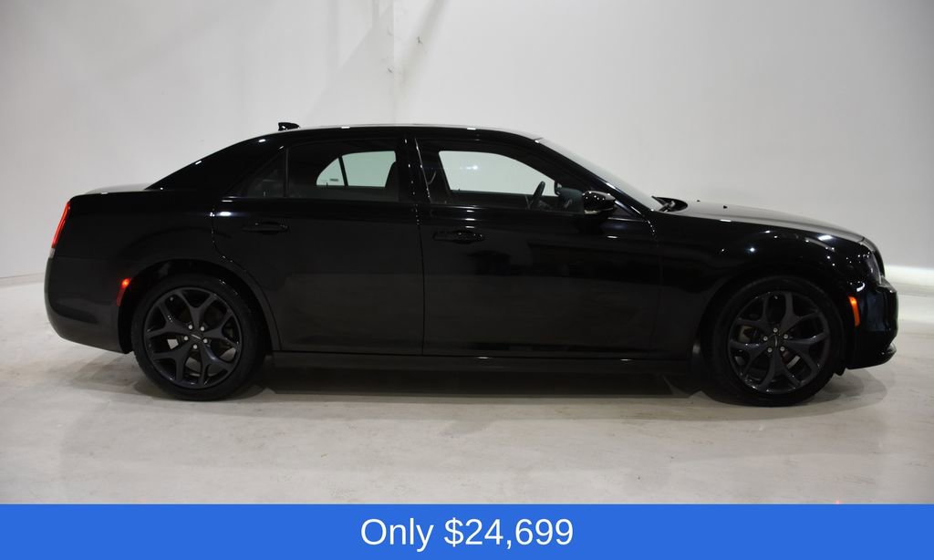 Used 2023 Chrysler 300 S image 3