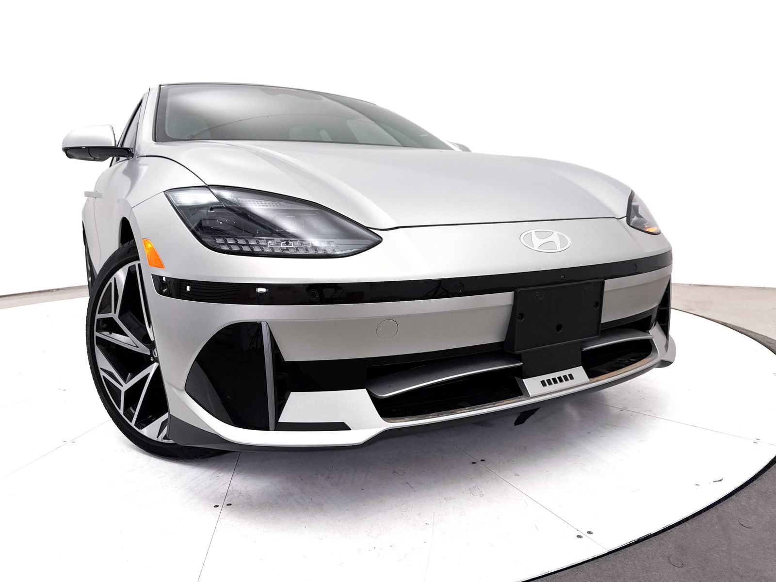 Used 2023 Hyundai Ioniq 6 Limited AWD/4WD image 8