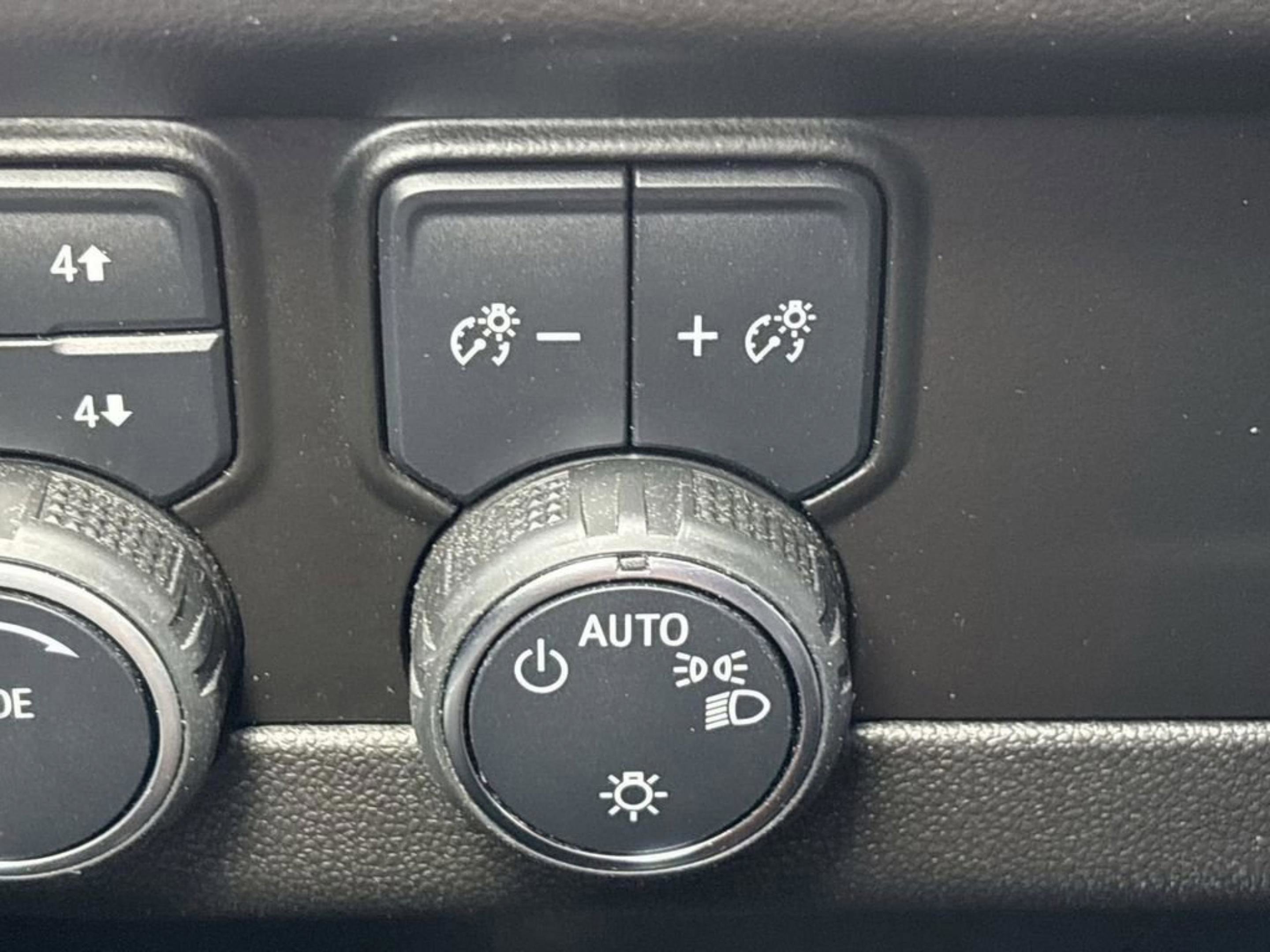 Used 2022 Chevrolet Tahoe Premier AWD/4WD image 26