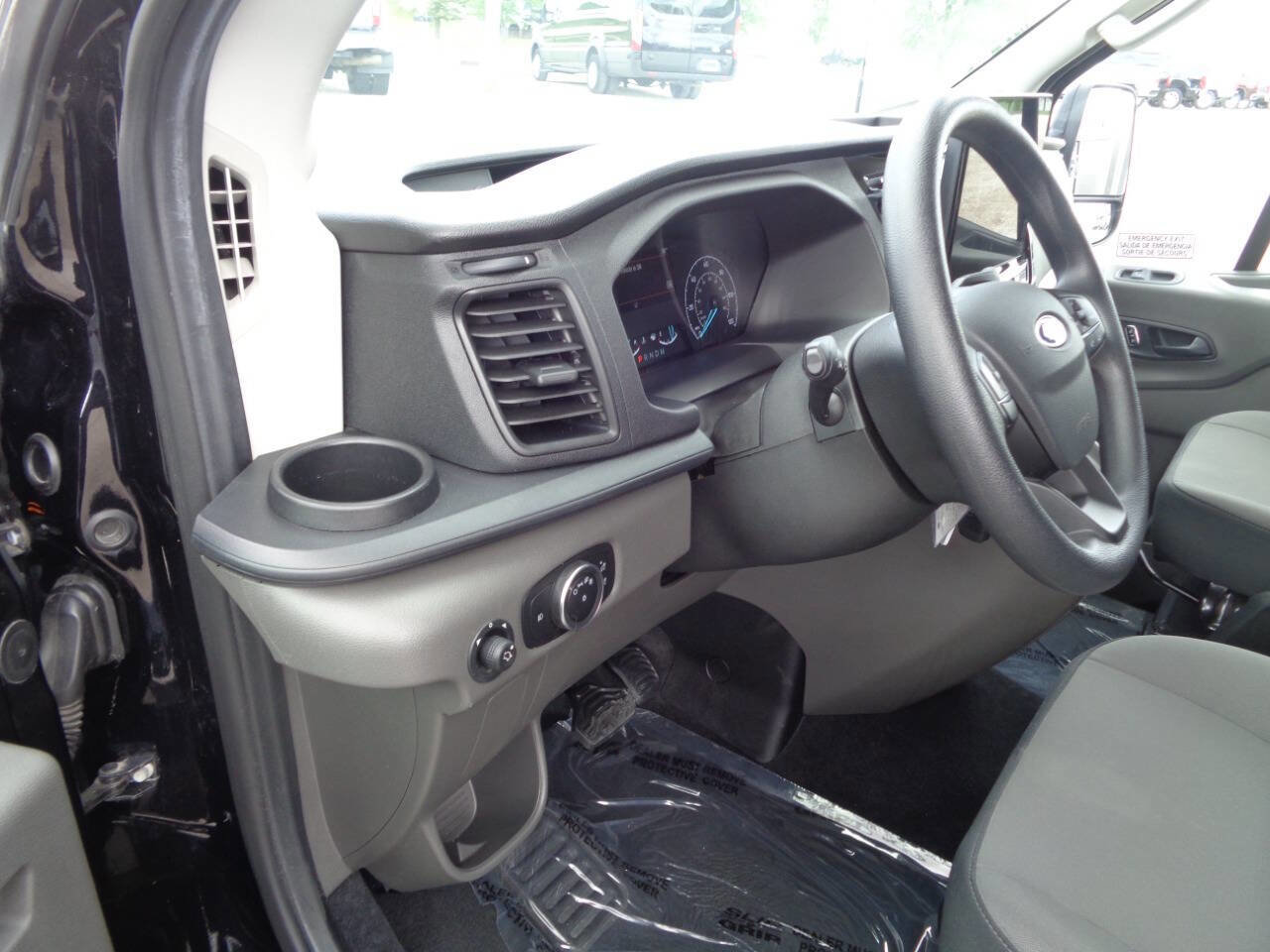 Used 2024 Ford Transit 350 XLT RWD image 11