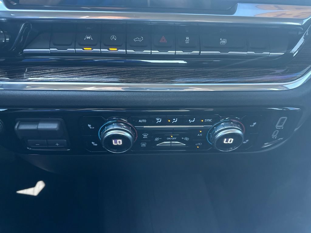 Certified 2024 GMC Sierra 1500 Elevation w/ LPO, Elevation Black Package AWD/4WD image 4
