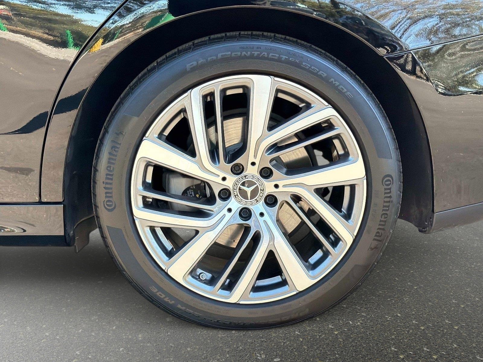 Used 2025 Mercedes-Benz E 350 Sedan image 18