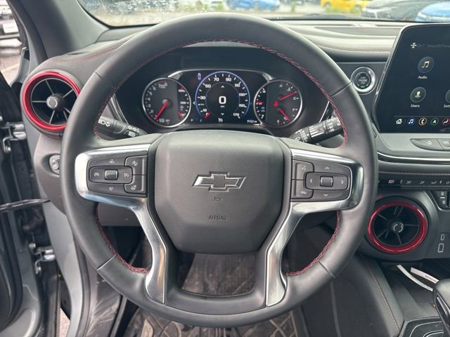 Used 2025 Chevrolet Blazer RS w/ Enhanced Convenience Package AWD/4WD image 14
