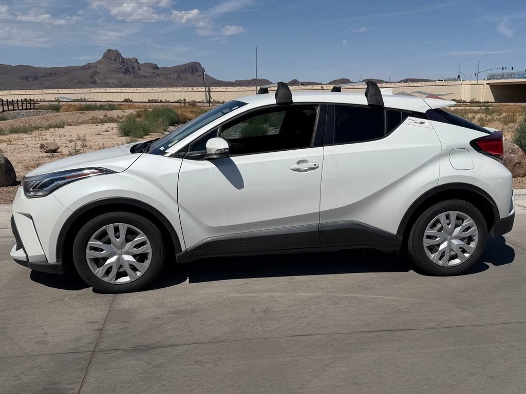 Used 2021 Toyota C-HR LE FWD image 3