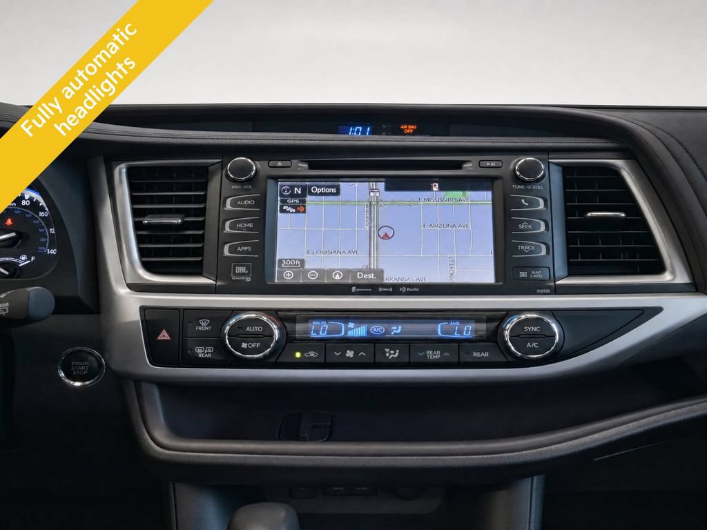 Used 2017 Toyota Highlander Limited Platinum AWD/4WD image 14