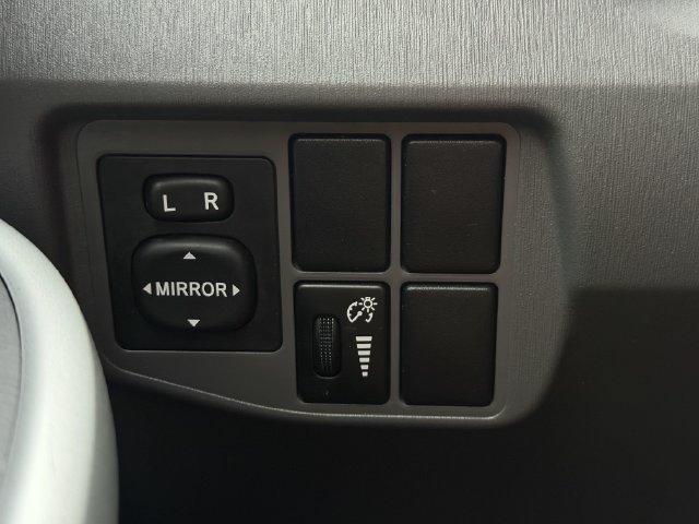 Used 2010 Toyota Prius Five FWD image 21