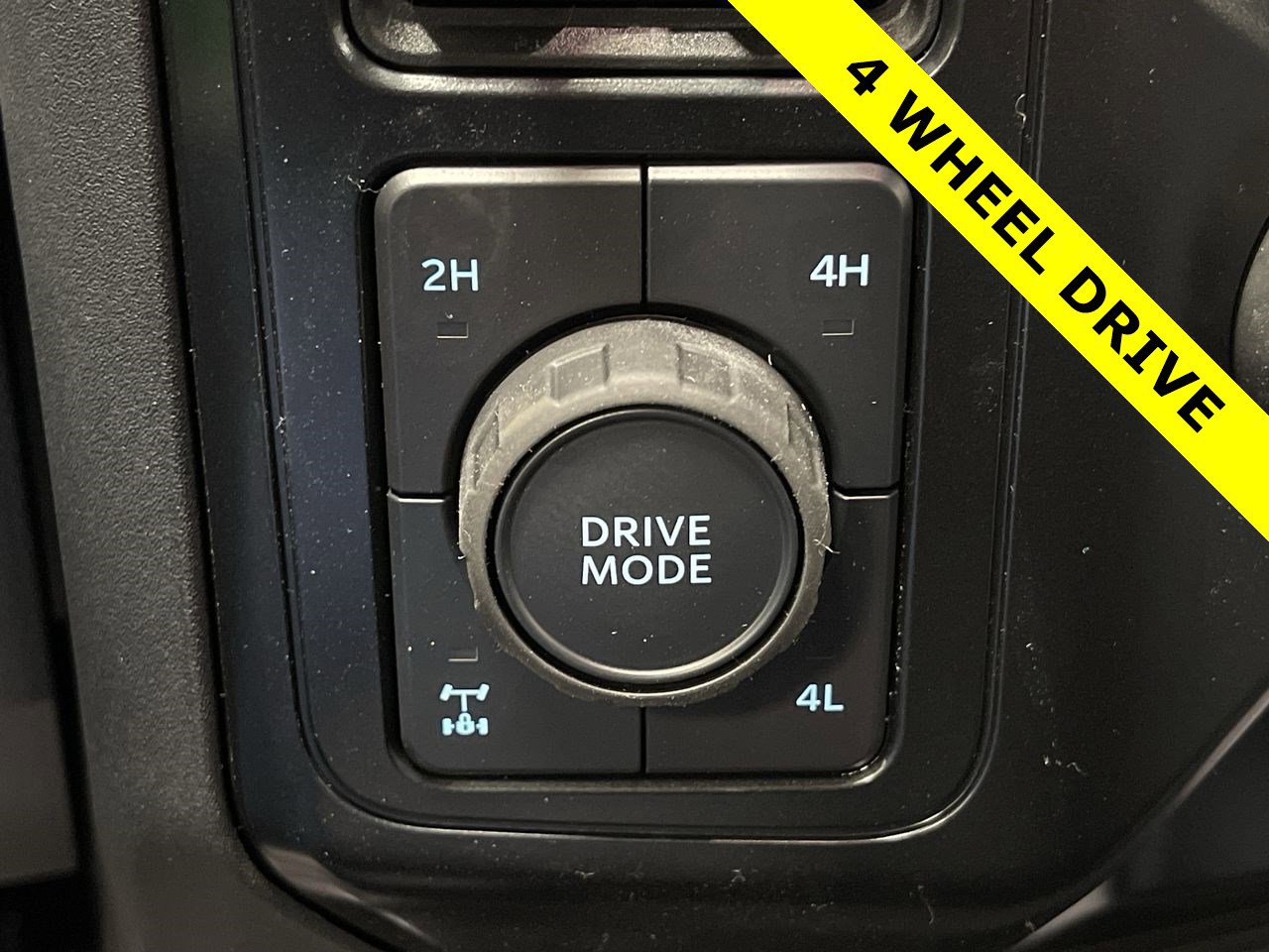 New 2025 Ford F350 XLT image 34