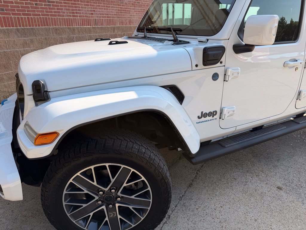 Used 2024 Jeep Wrangler High Altitude AWD/4WD image 8