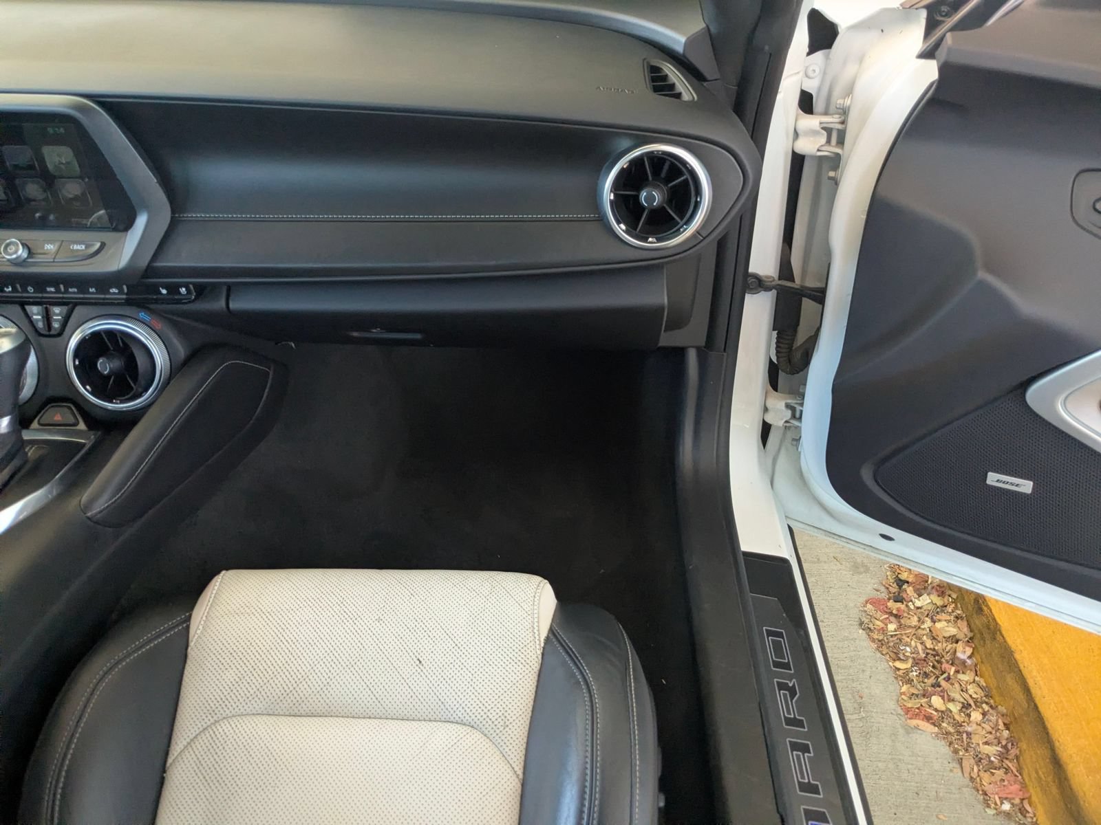 Used 2016 Chevrolet Camaro LT RWD image 23