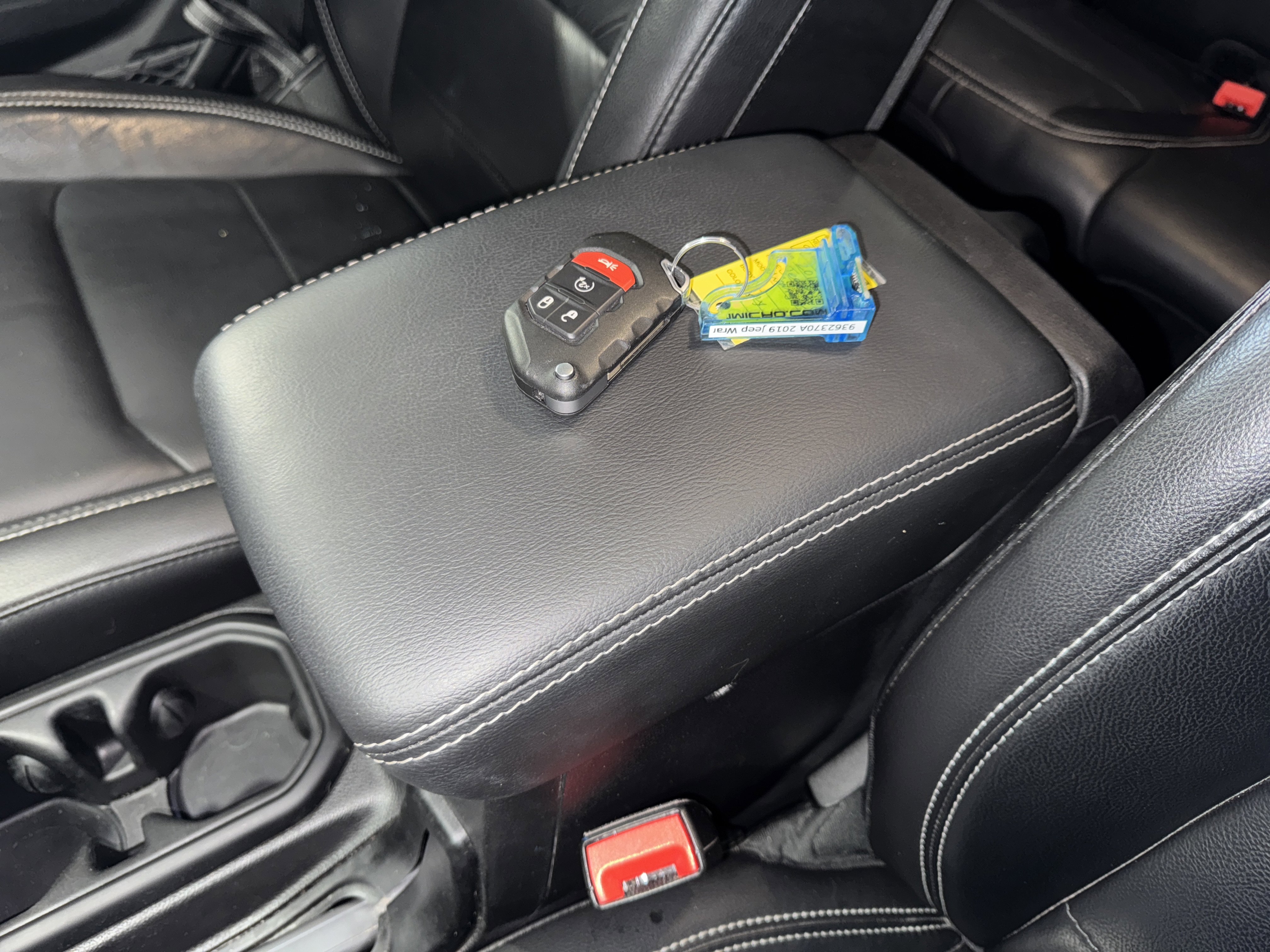 Used 2019 Jeep Wrangler Unlimited Sahara image 29