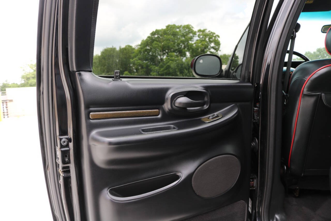 Used 2002 Lincoln Blackwood RWD image 91