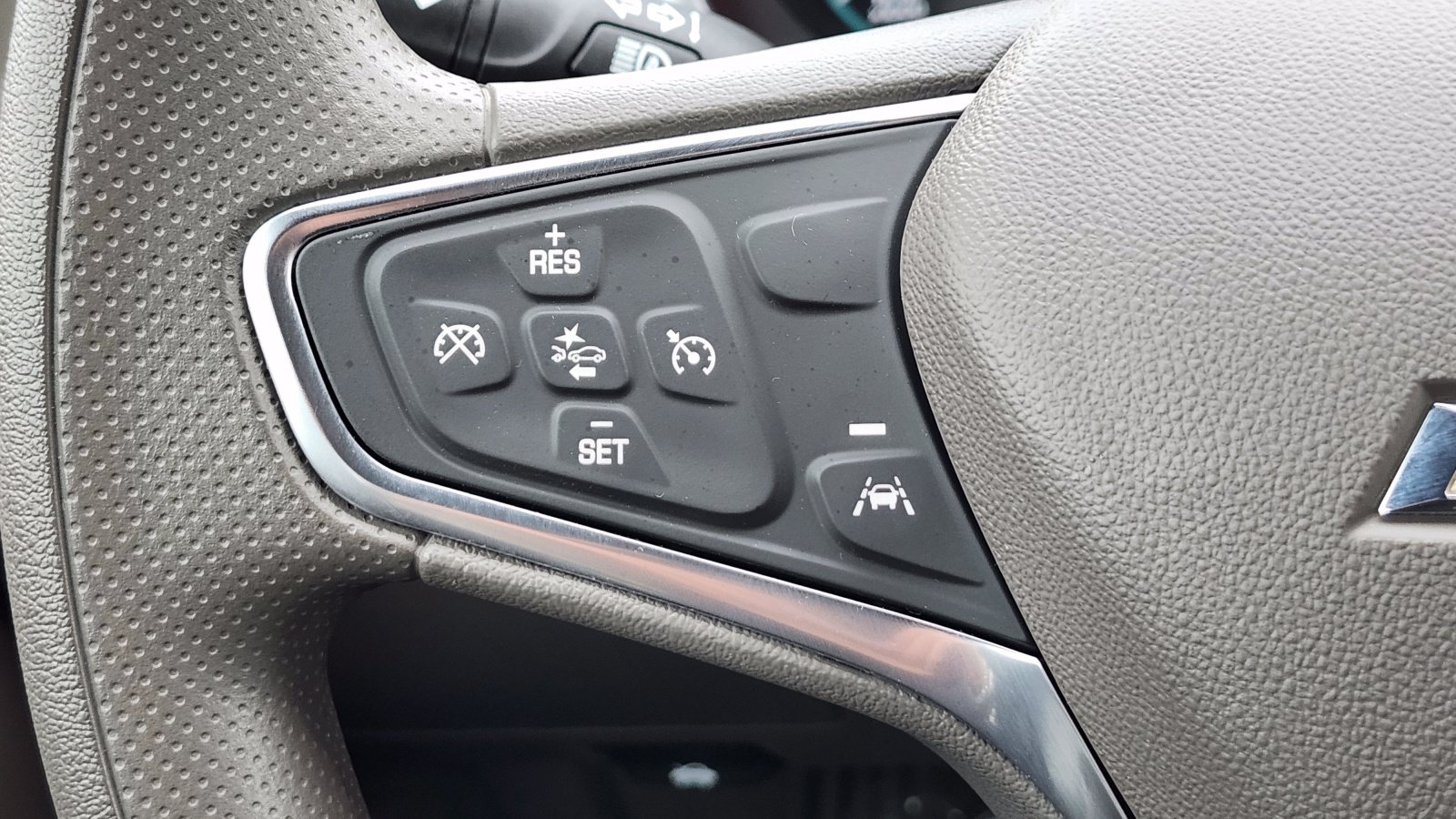 Used 2025 Chevrolet Malibu LT FWD image 32