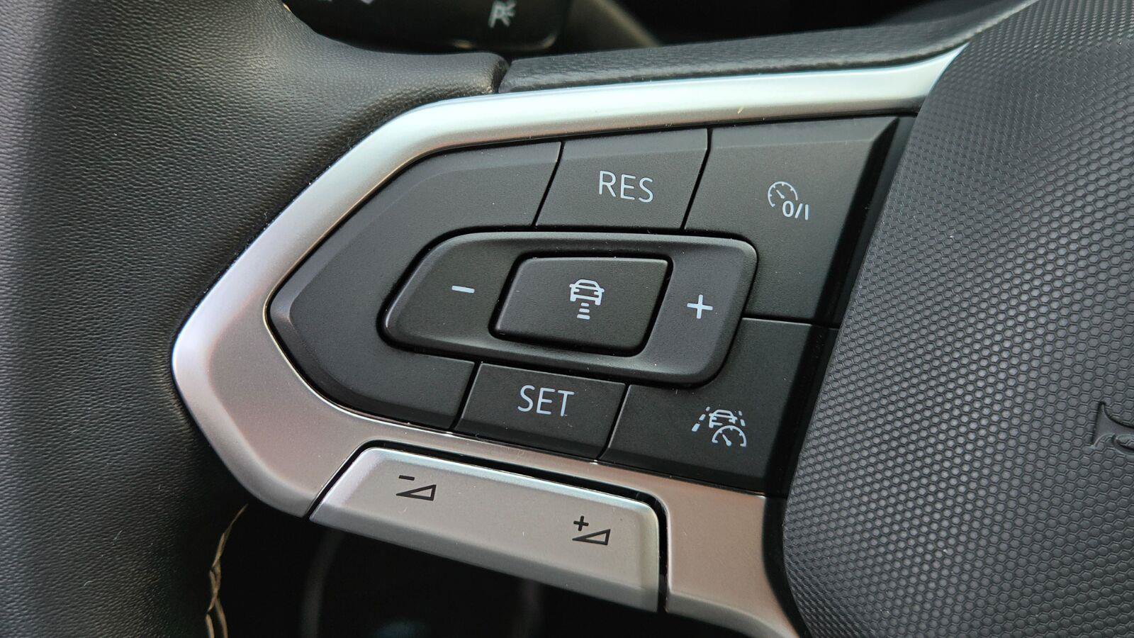 Certified 2023 Volkswagen Tiguan SE AWD/4WD image 25