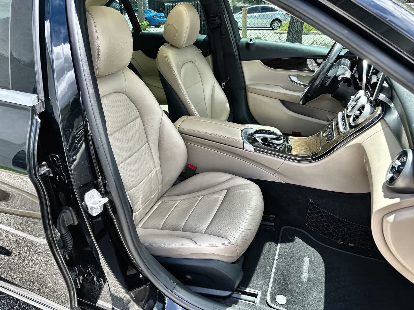 Used 2015 Mercedes-Benz C 300 Sedan image 9